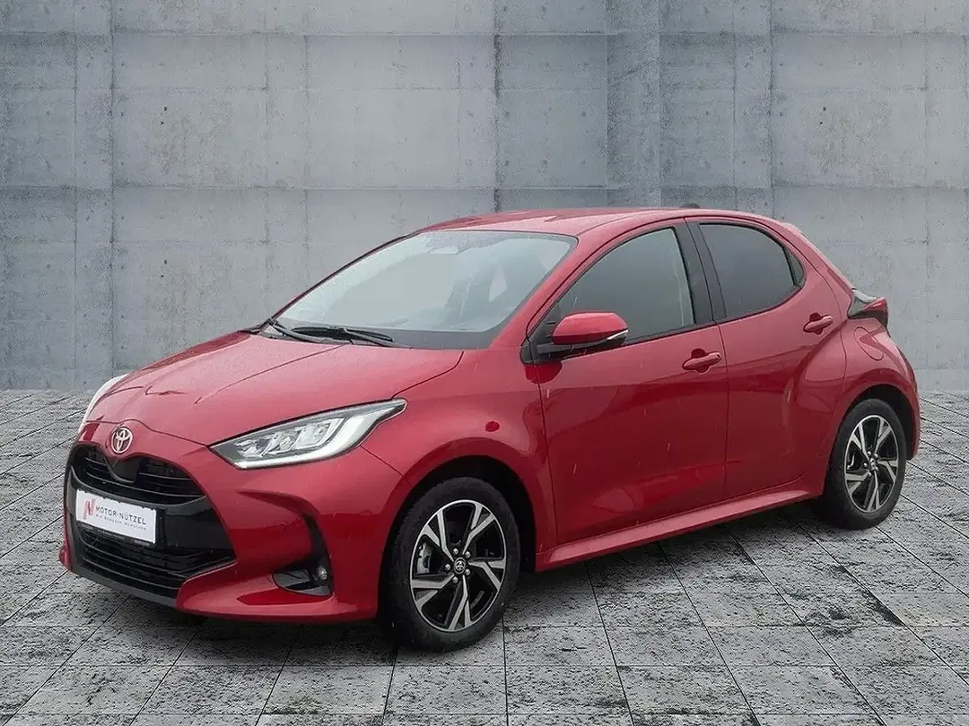 Toyota Yaris - Thumbnail 2