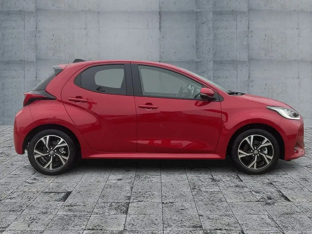 Toyota Yaris - Thumbnail 7
