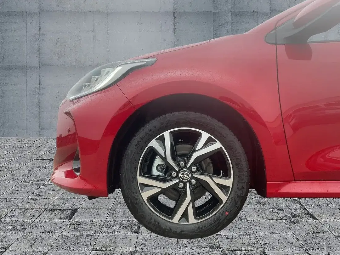 Toyota Yaris - Thumbnail 8