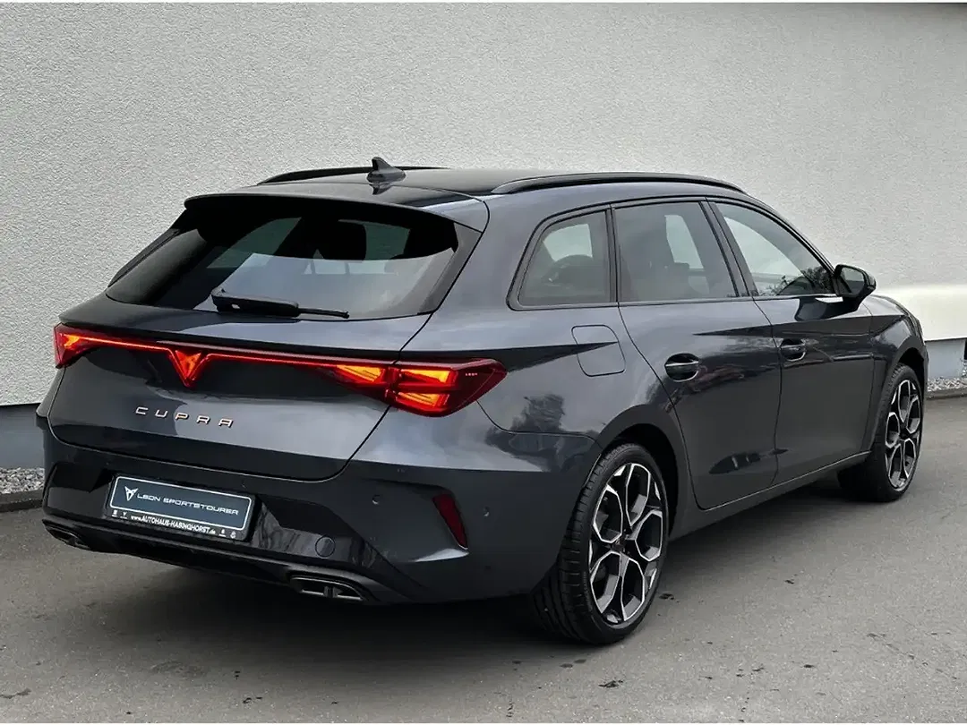 CUPRA Leon - Thumbnail 2