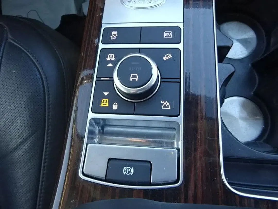 Land Rover Range Rover - Thumbnail 13