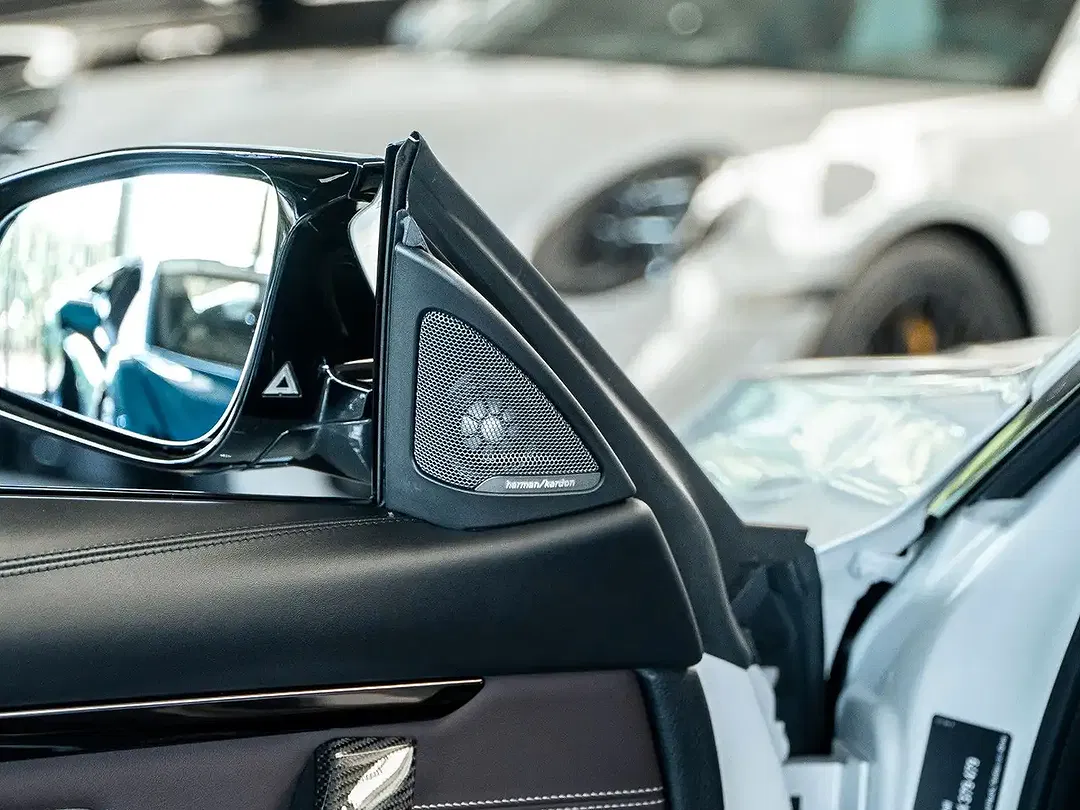 BMW M4 - Thumbnail 14