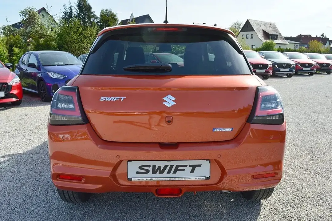 Suzuki Swift - Thumbnail 8