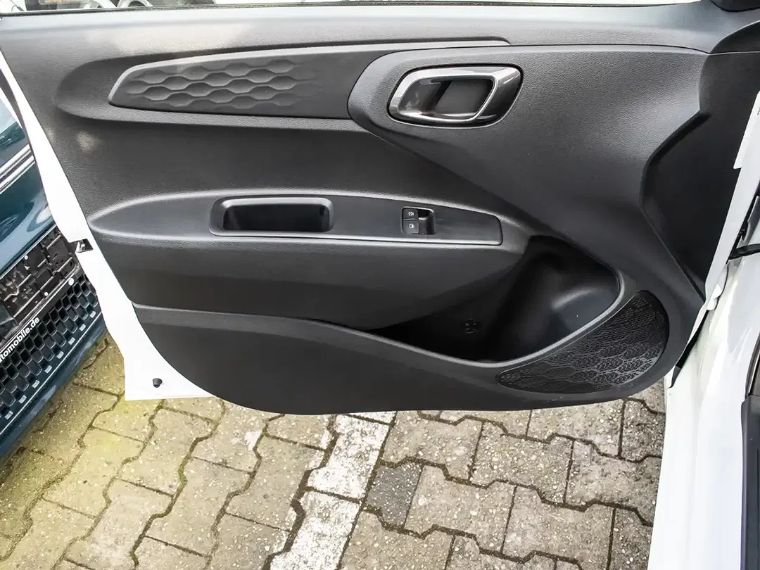 Hyundai i10 - Thumbnail 14