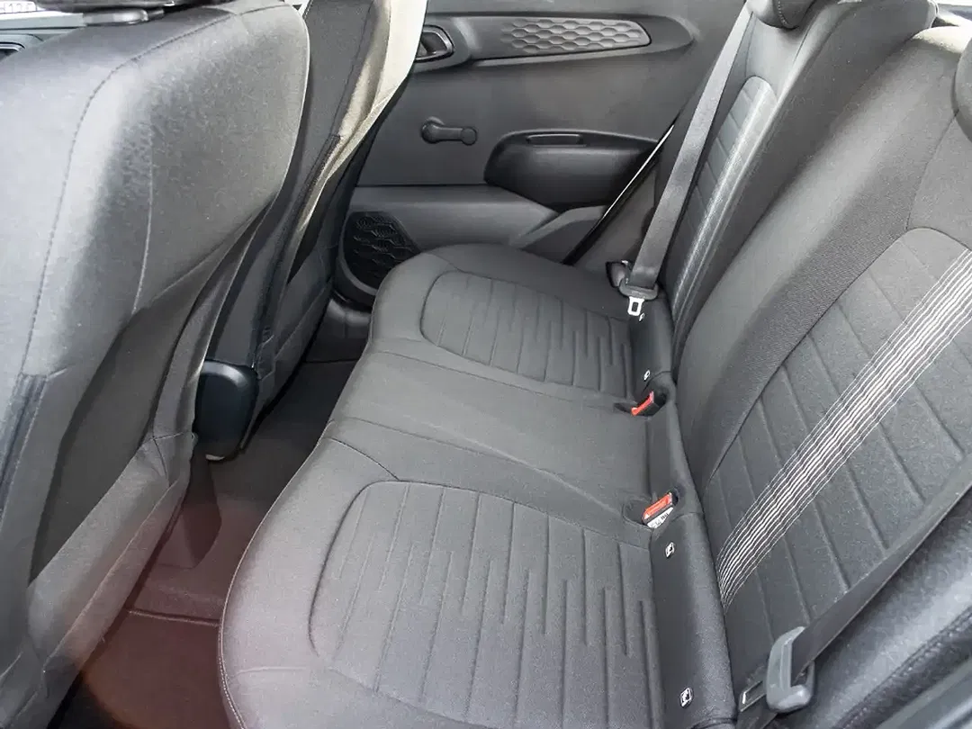 Hyundai i10 - Thumbnail 15