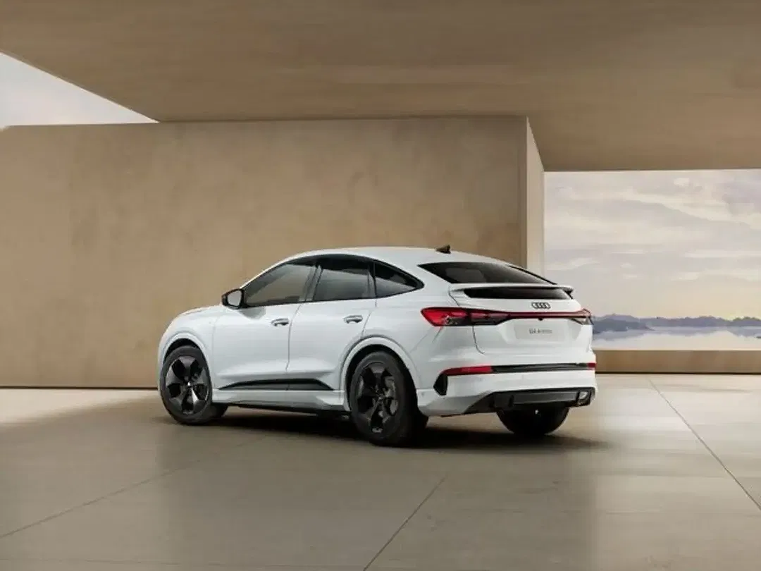 Audi Q4 e-tron - Thumbnail 6