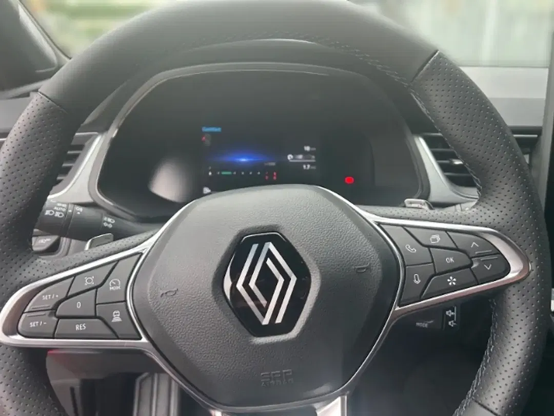 Renault Captur - Thumbnail 8