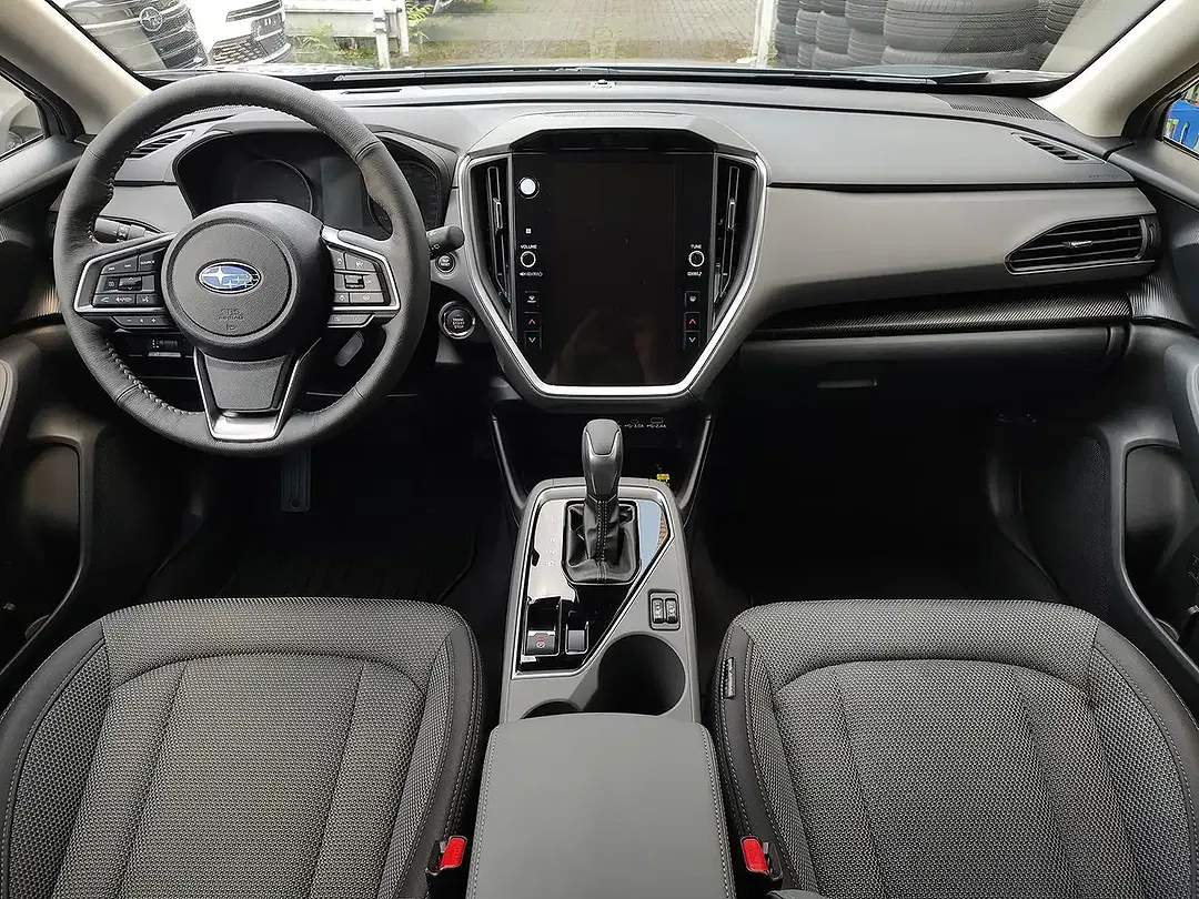 Subaru Crosstrek - Thumbnail 10