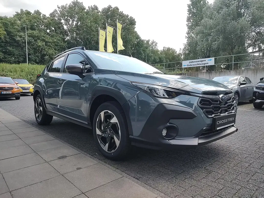 Subaru Crosstrek - Thumbnail 3