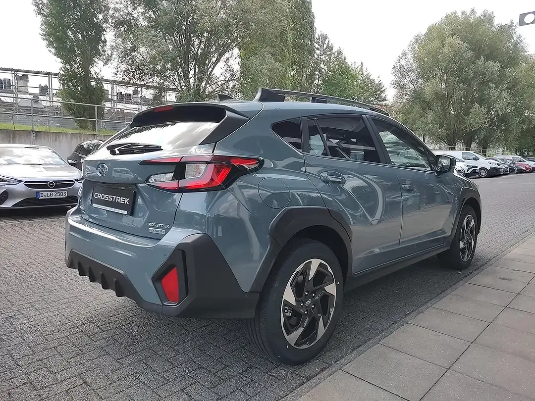 Subaru Crosstrek - Thumbnail 4