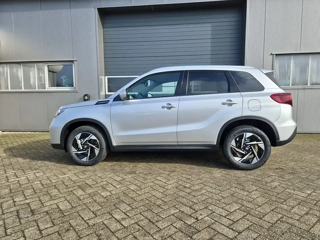 Suzuki Vitara - Thumbnail 2