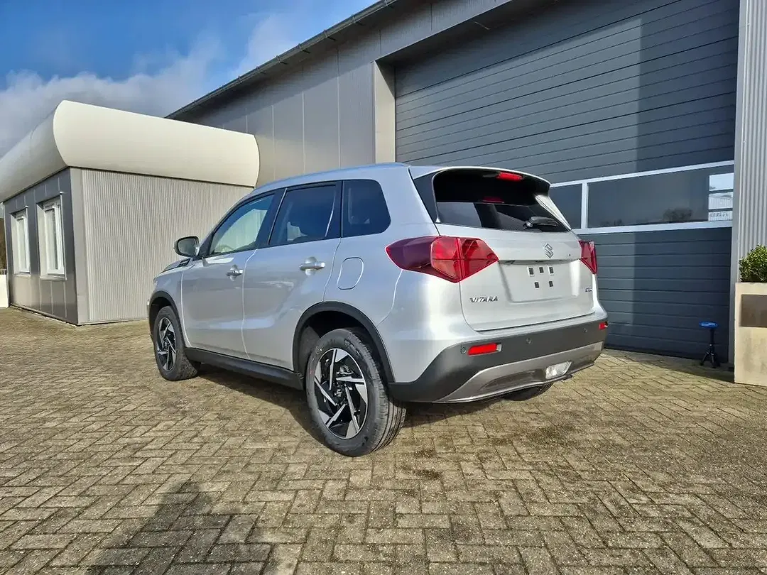 Suzuki Vitara - Thumbnail 3