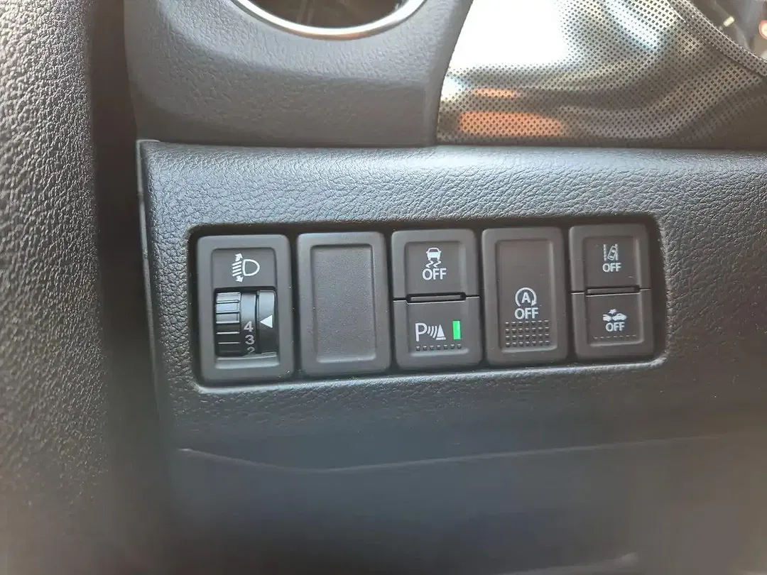 Suzuki Vitara - Thumbnail 7