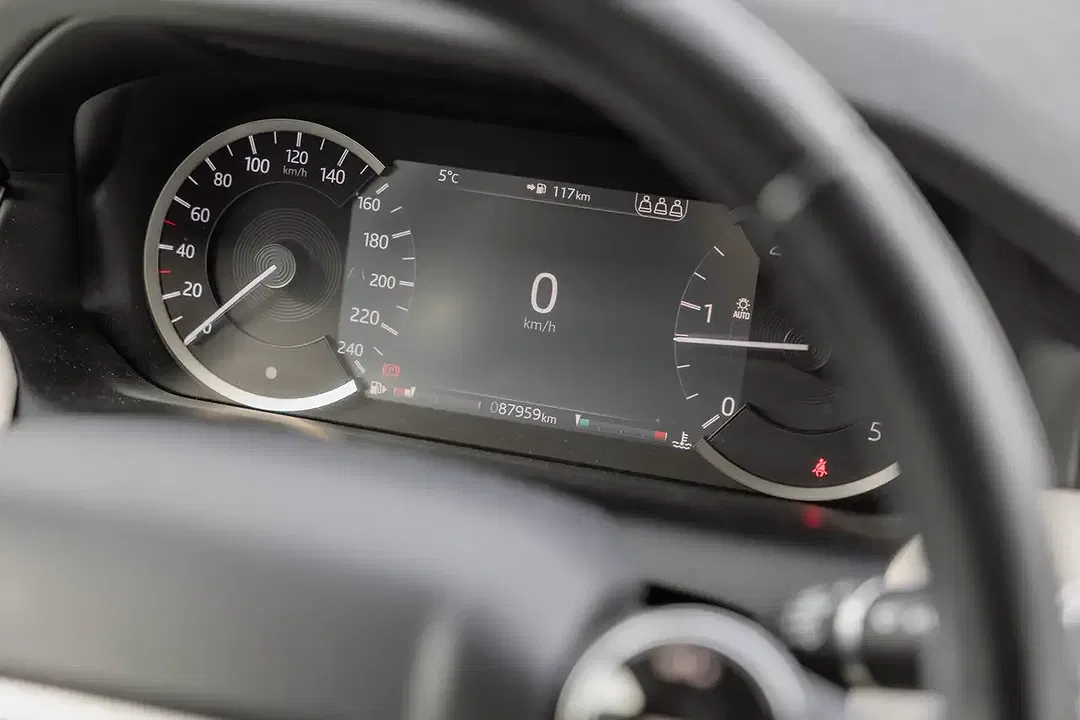 Land Rover Discovery Sport - Thumbnail 13