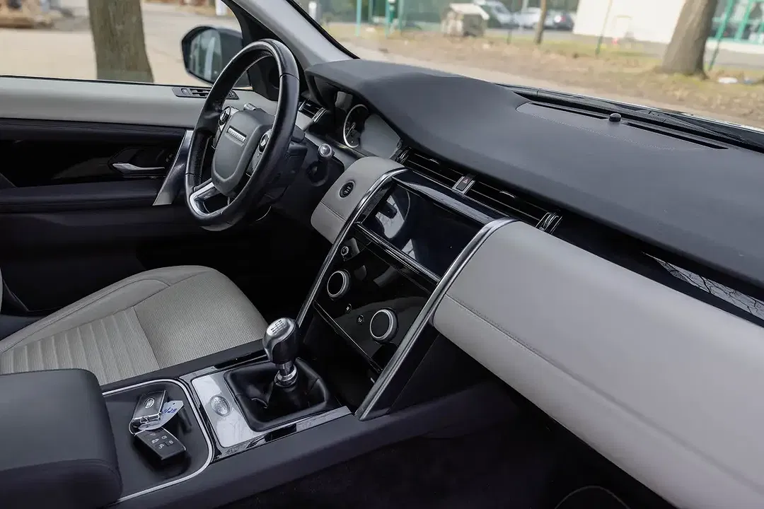 Land Rover Discovery Sport - Thumbnail 14