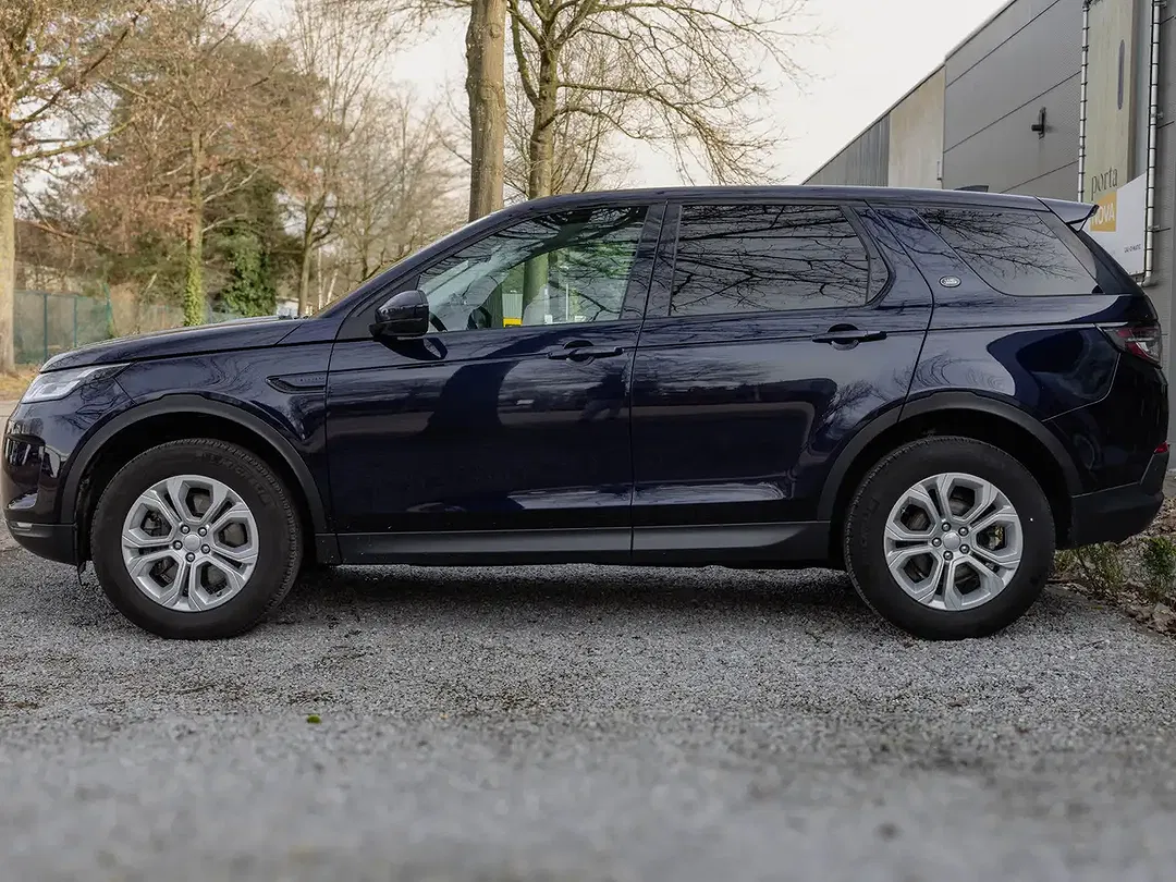 Land Rover Discovery Sport - Thumbnail 4