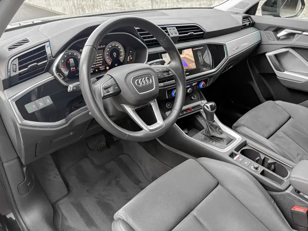 Audi Q3 - Thumbnail 4
