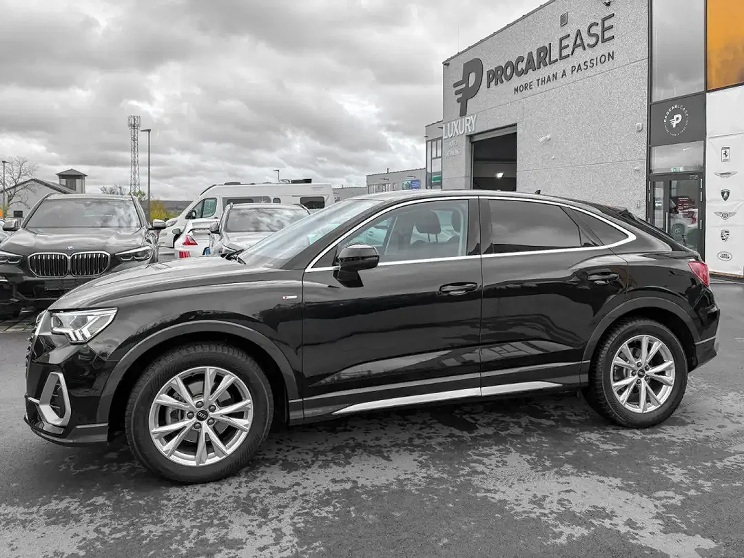 Audi Q3 - Thumbnail 9