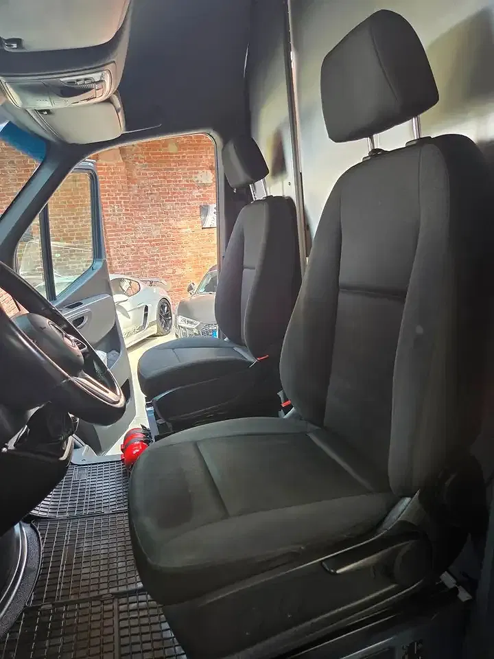 Mercedes-Benz Sprinter - Thumbnail 11