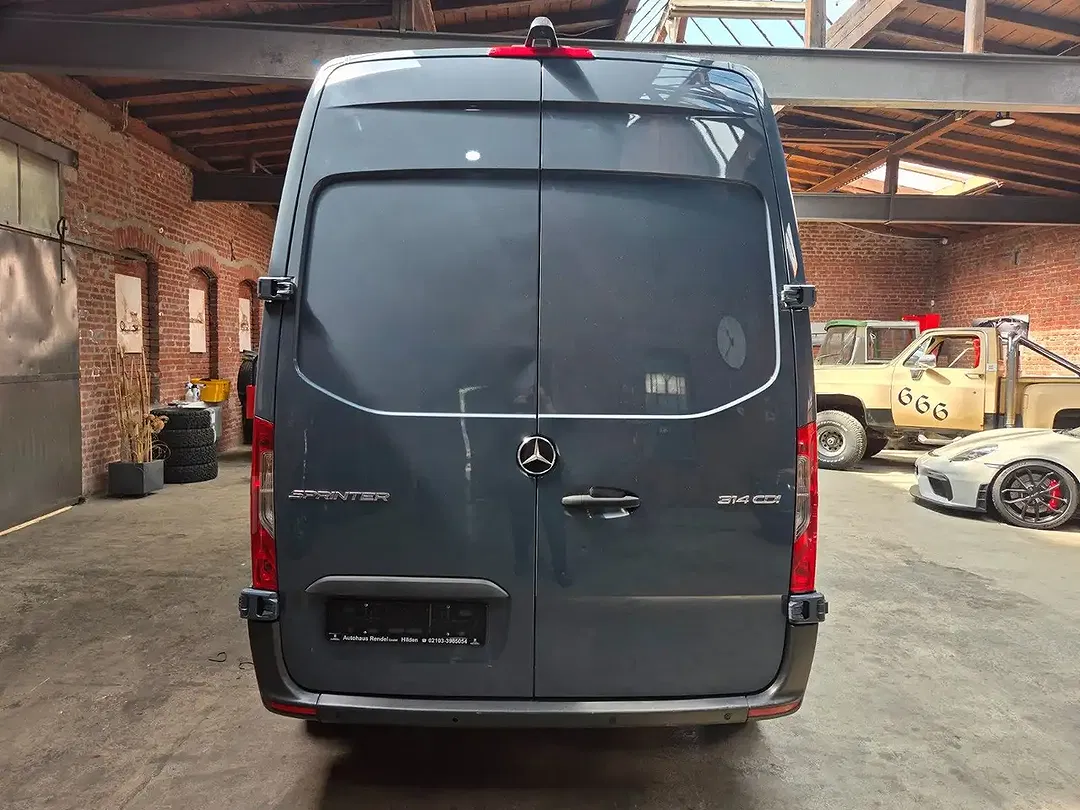 Mercedes-Benz Sprinter - Thumbnail 6