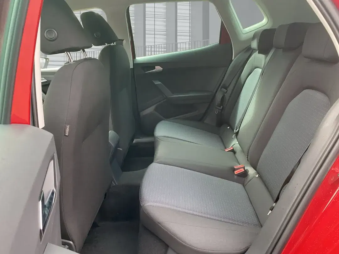 SEAT Arona - Thumbnail 9