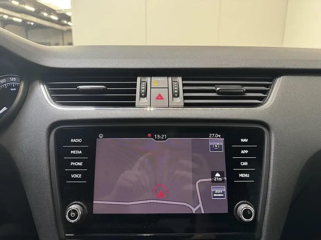 Skoda Octavia - Thumbnail 14