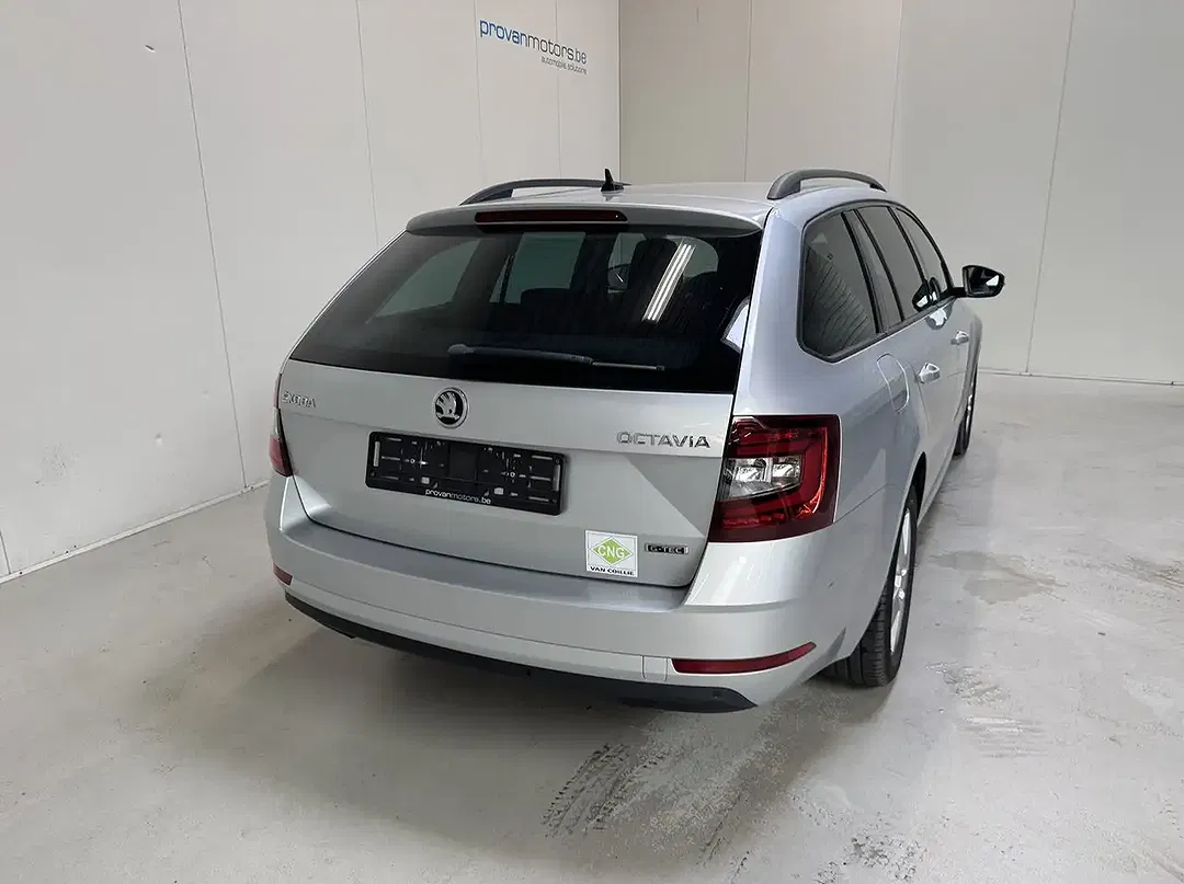 Skoda Octavia - Thumbnail 25