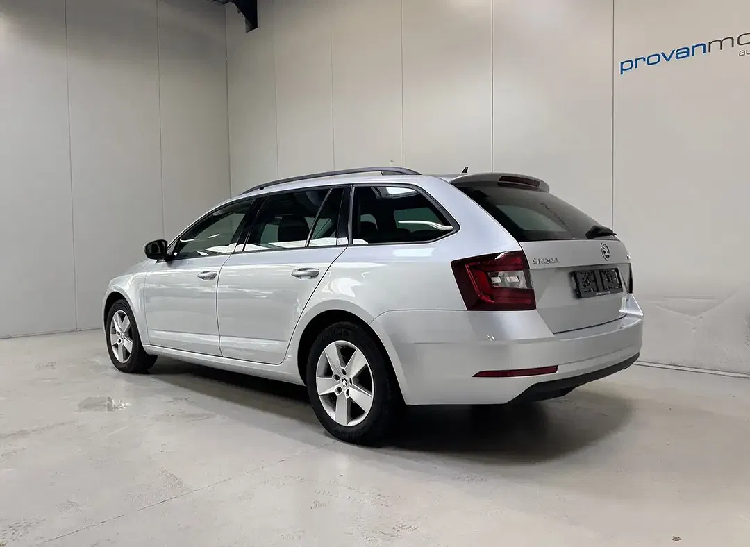 Skoda Octavia - Thumbnail 6