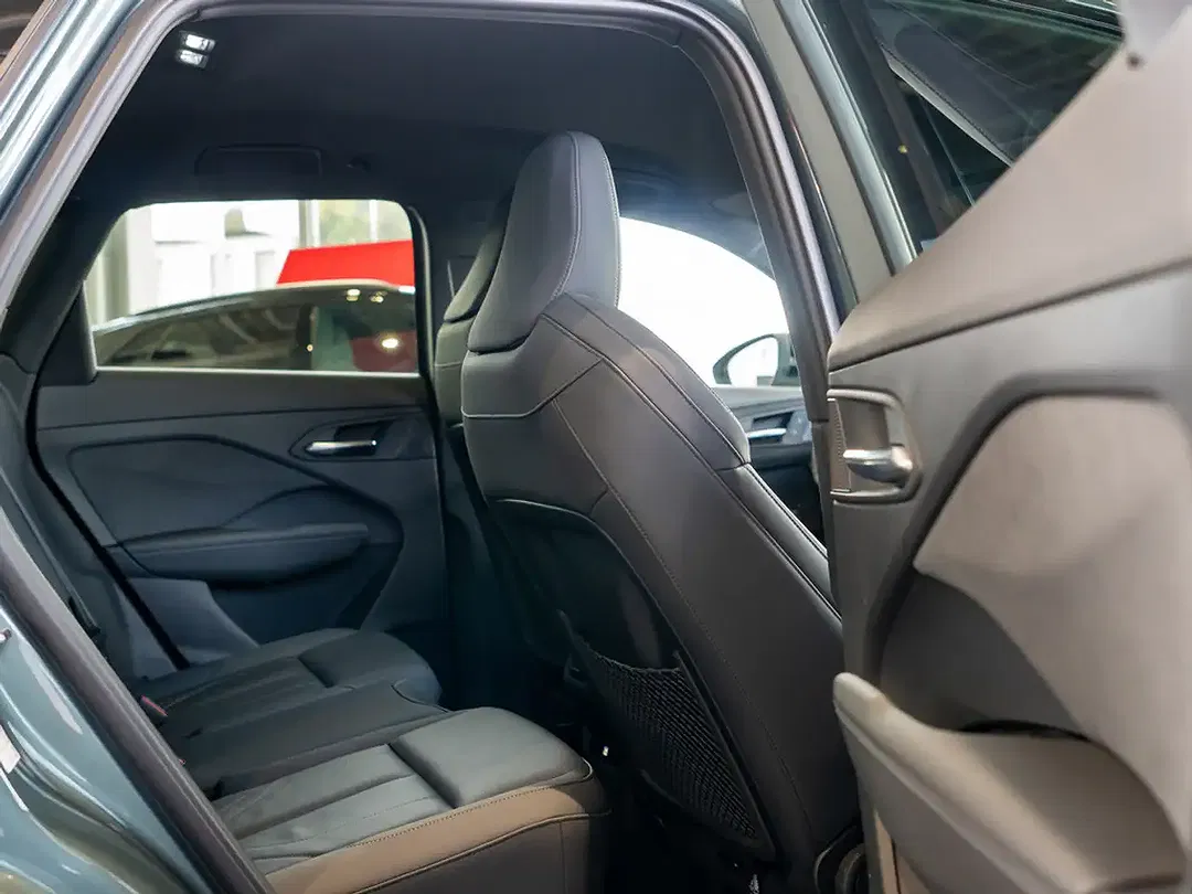 Audi Q3 - Thumbnail 4