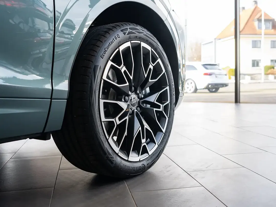 Audi Q3 - Thumbnail 5