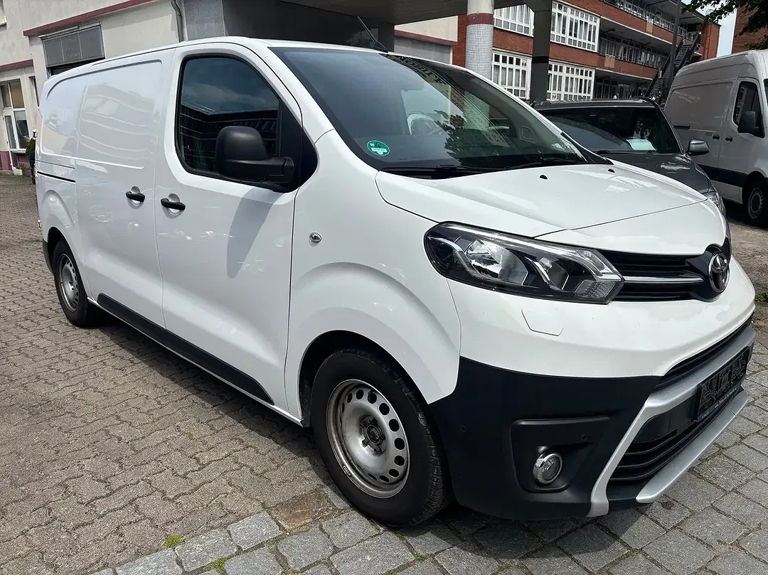 Toyota Proace - Thumbnail 3