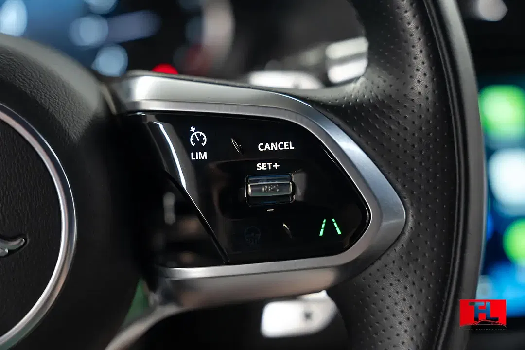 Jaguar E-Pace - Thumbnail 10