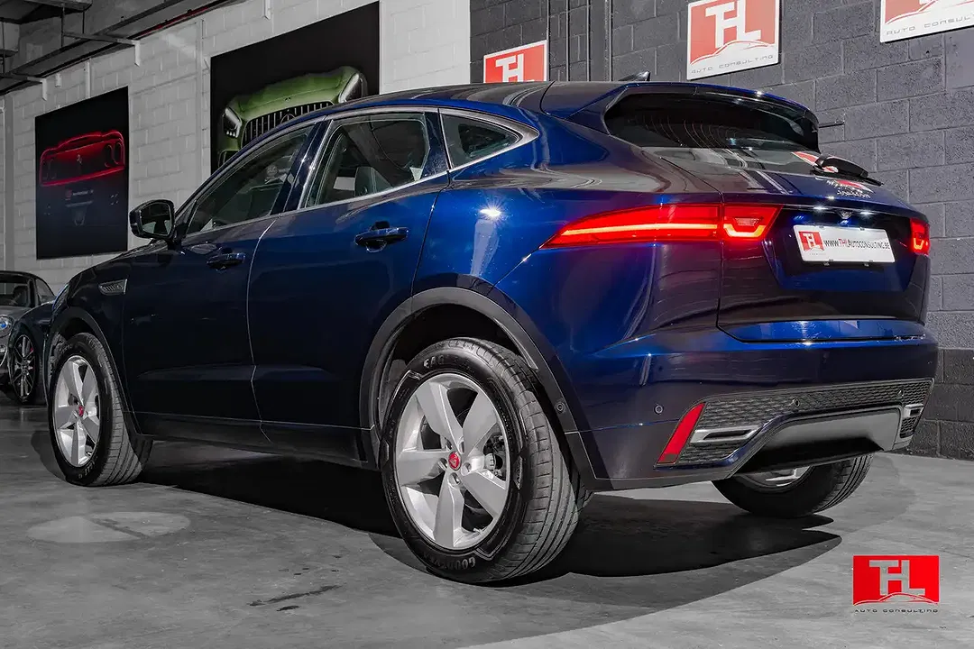 Jaguar E-Pace - Thumbnail 3