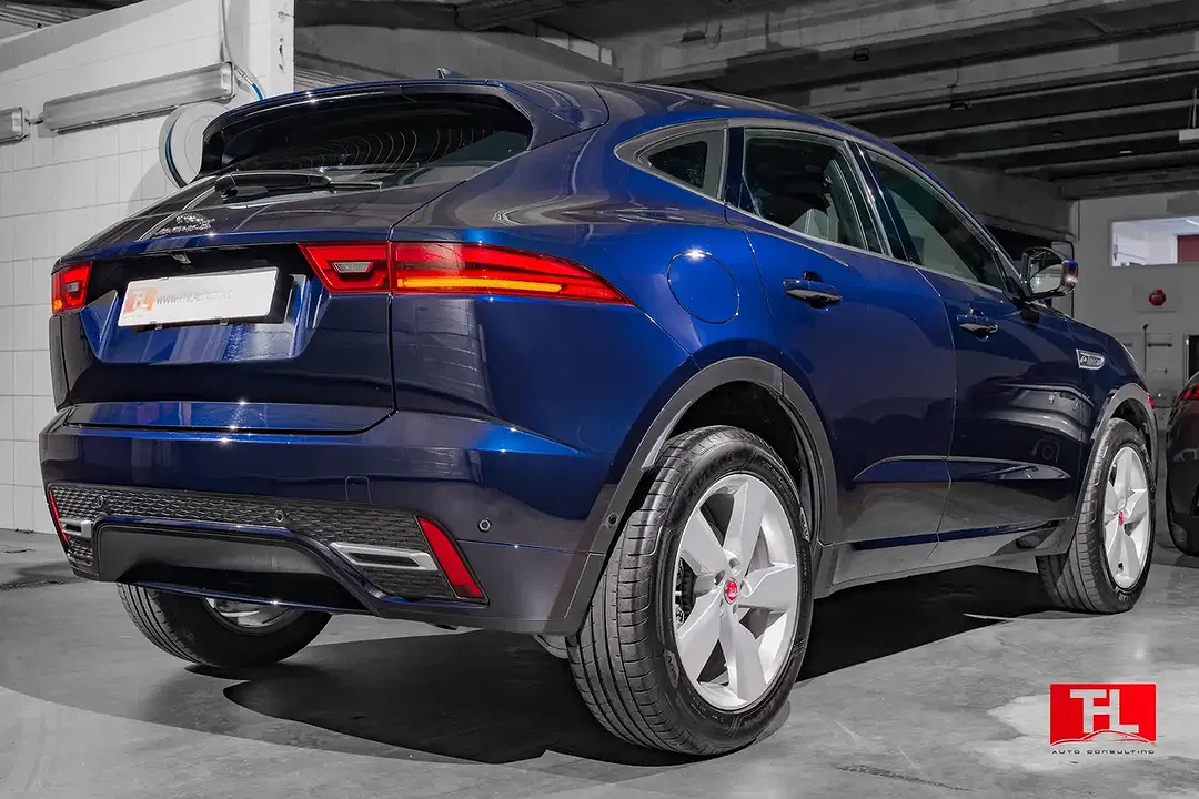 Jaguar E-Pace - Thumbnail 4