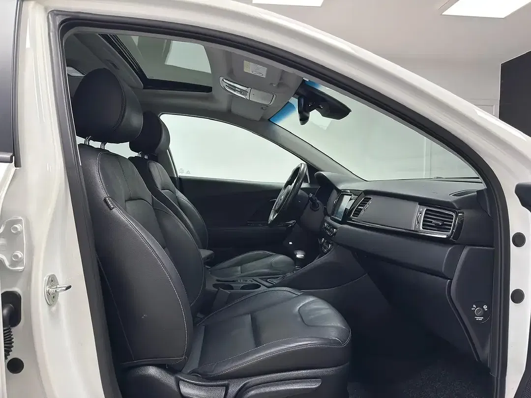 Kia Niro - Thumbnail 12