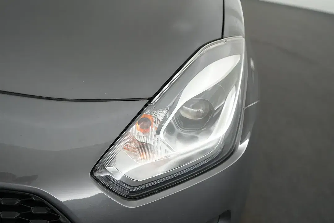 Suzuki Swift - Thumbnail 10