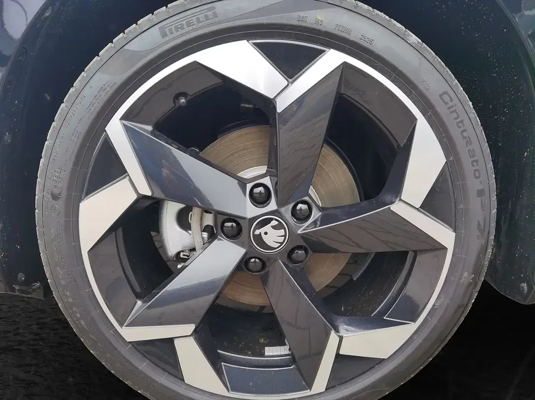 Skoda Superb - Thumbnail 5