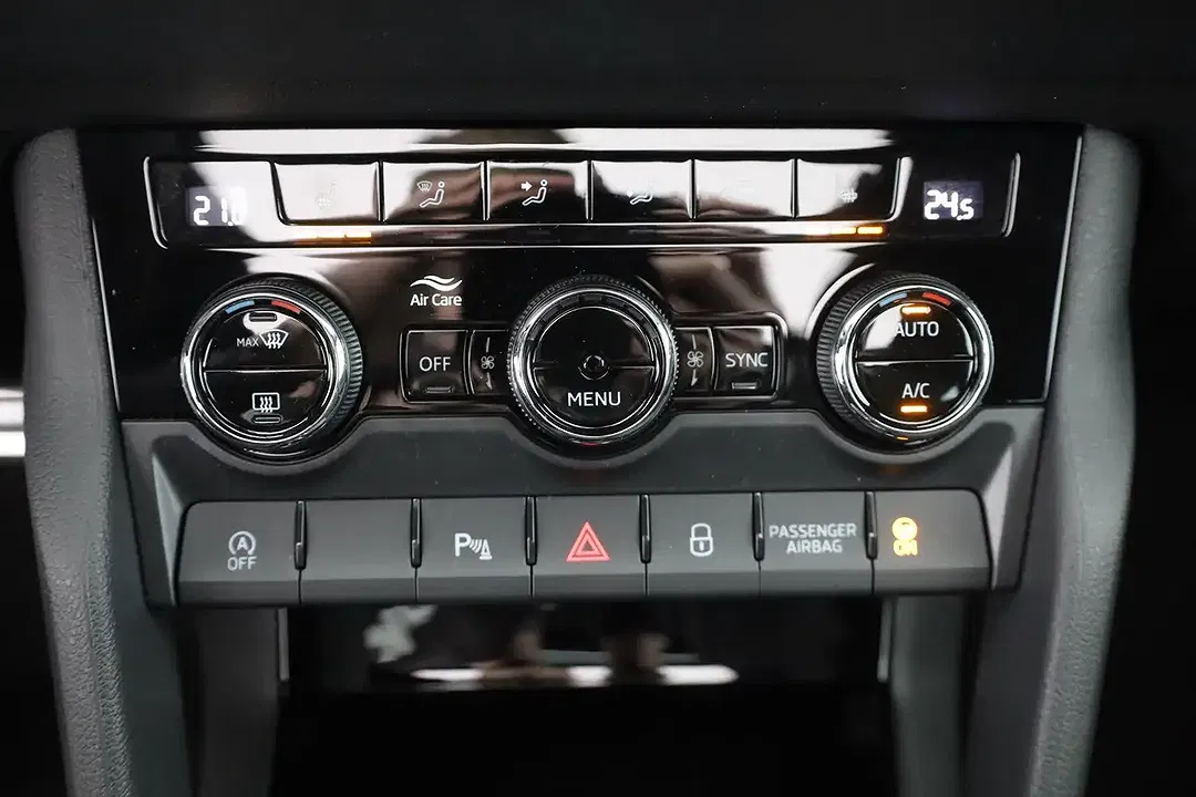 Skoda Karoq - Thumbnail 11
