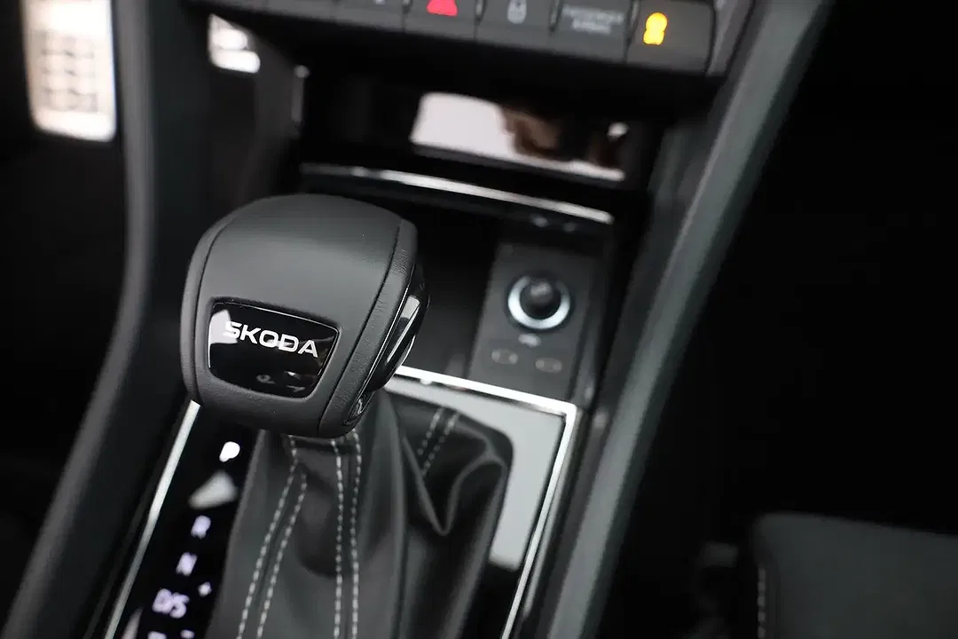 Skoda Karoq - Thumbnail 12