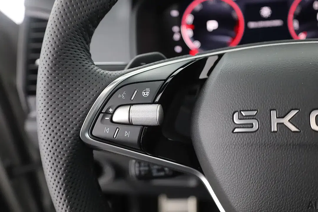 Skoda Karoq - Thumbnail 14