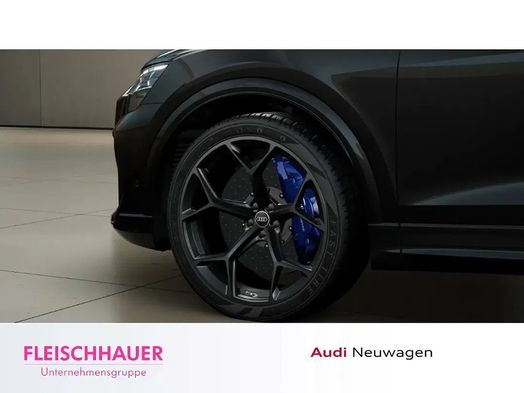 Audi RS Q8 - Thumbnail 6