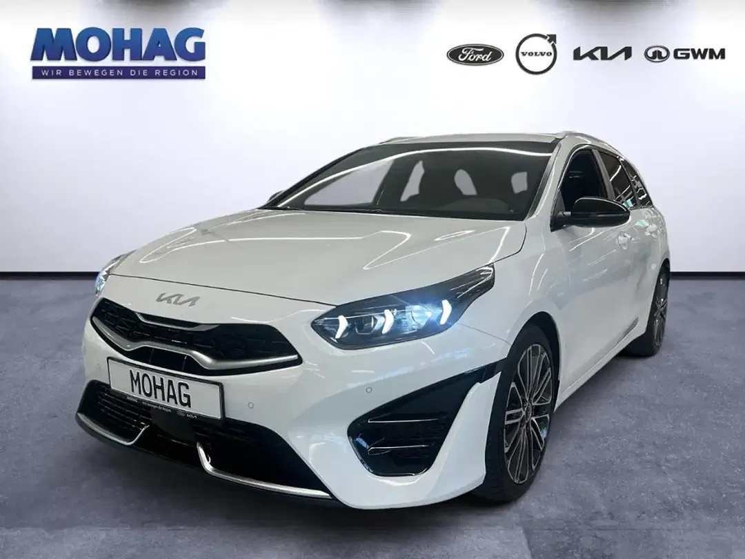 Kia Ceed SW / cee'd SW - Thumbnail 1
