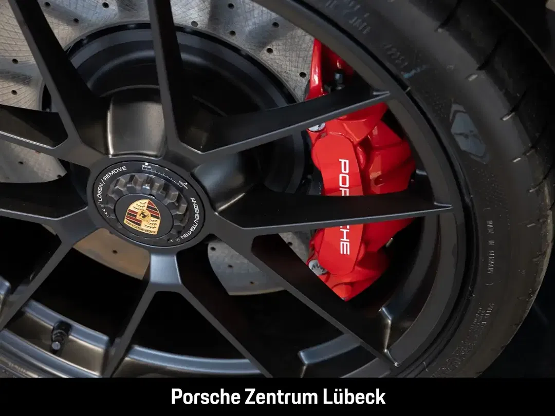 Porsche 992 - Thumbnail 11