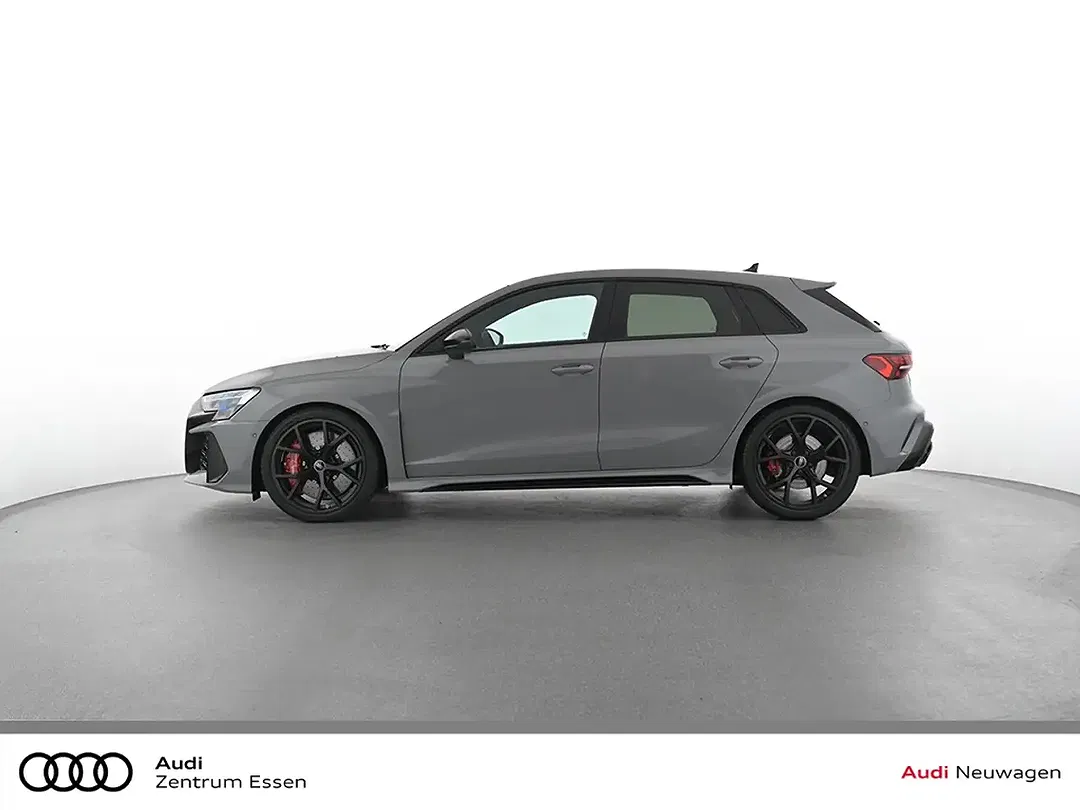 Audi RS3 - Thumbnail 3