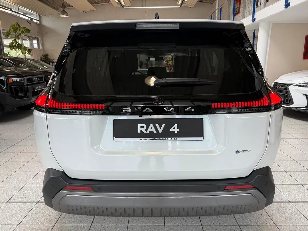 Toyota RAV 4 - Thumbnail 10