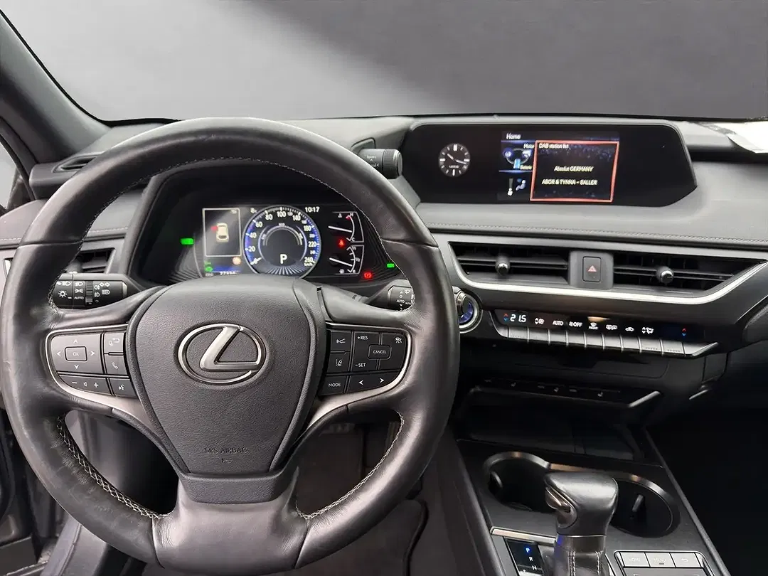 Lexus UX 250h - Thumbnail 13