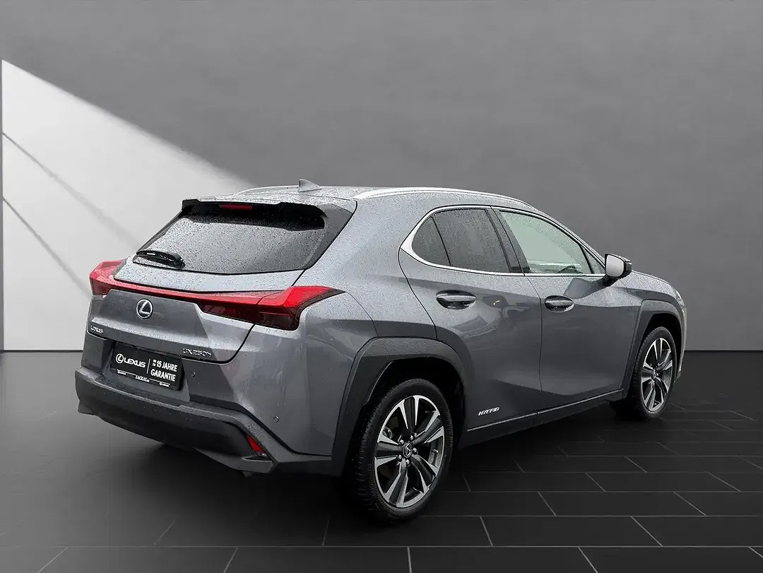 Lexus UX 250h - Thumbnail 5