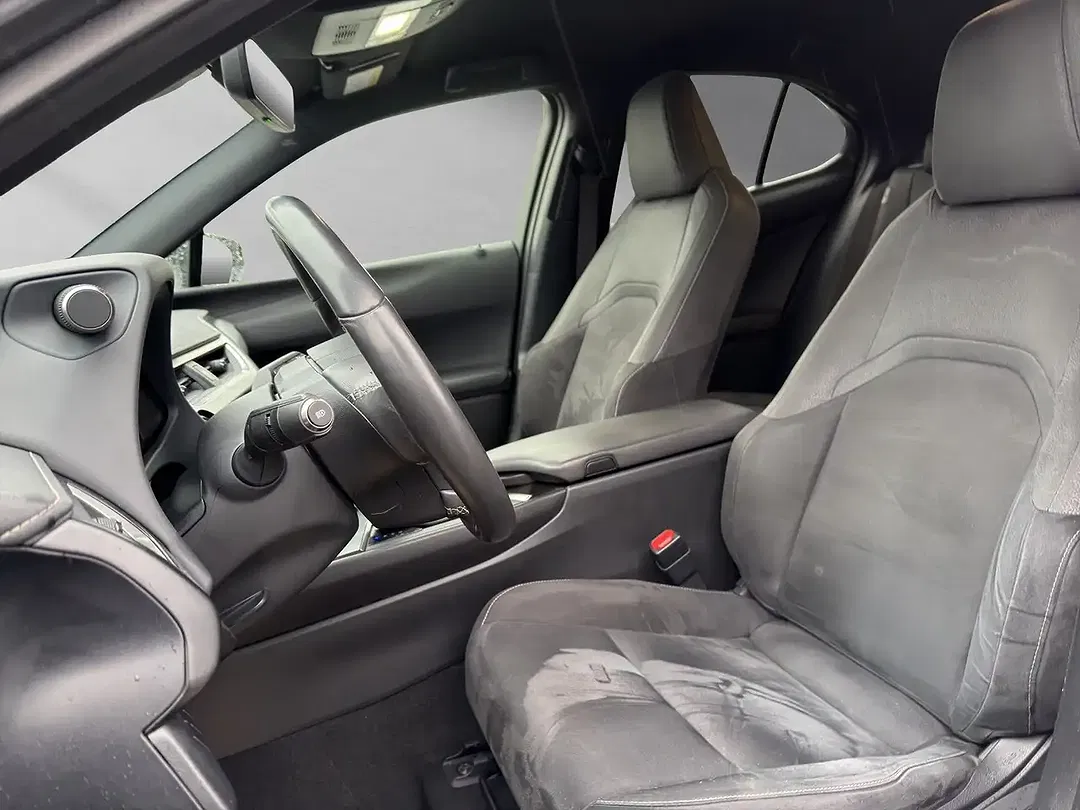 Lexus UX 250h - Thumbnail 9