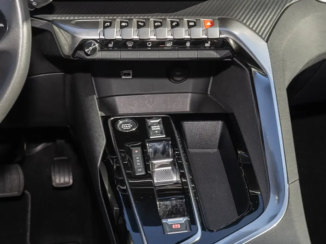 Peugeot 3008 - Thumbnail 9