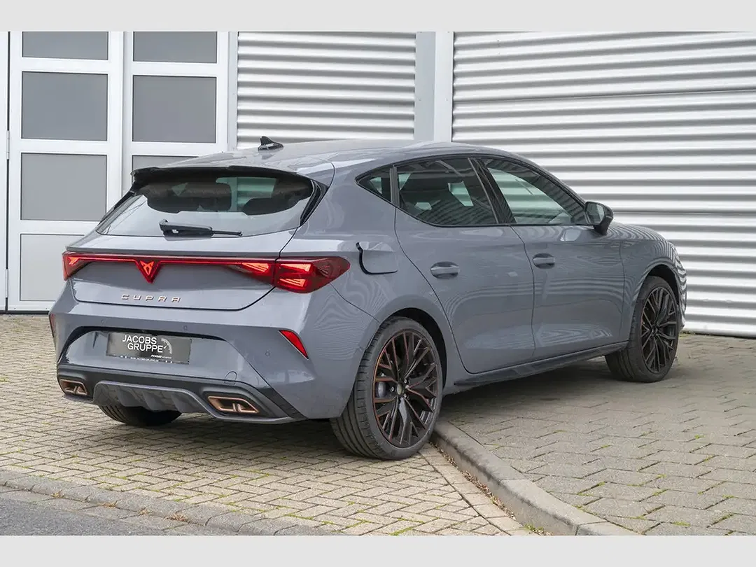 CUPRA Leon - Thumbnail 3